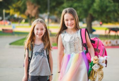  Students going to school